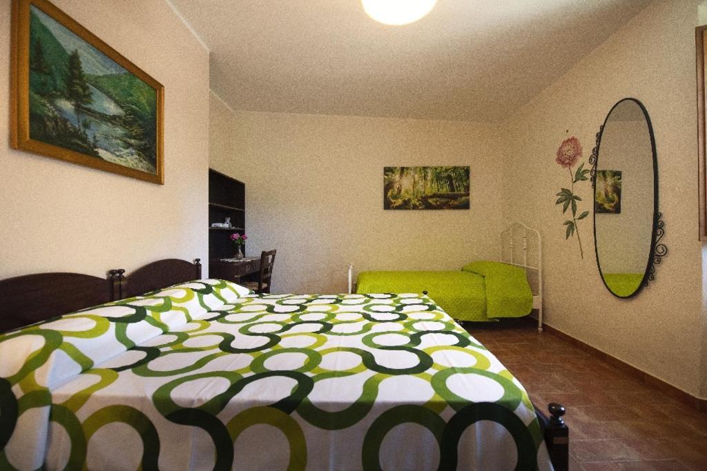 Casale Al Lago Con Piscina E Sauna Corbara  エクステリア 写真