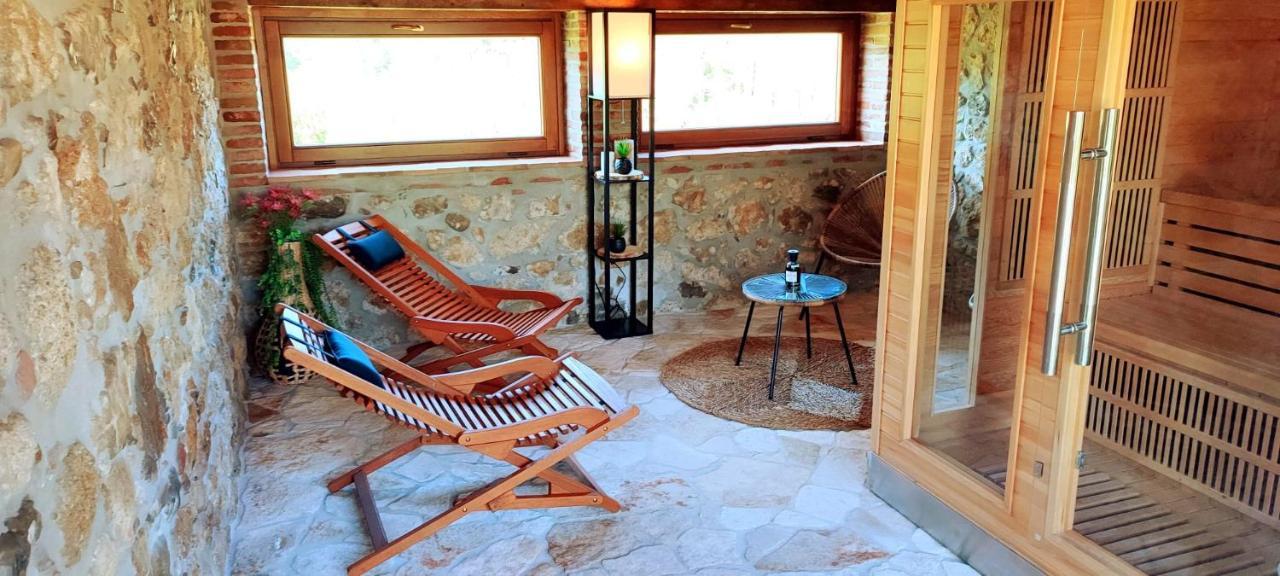 Casale Al Lago Con Piscina E Sauna Corbara  エクステリア 写真