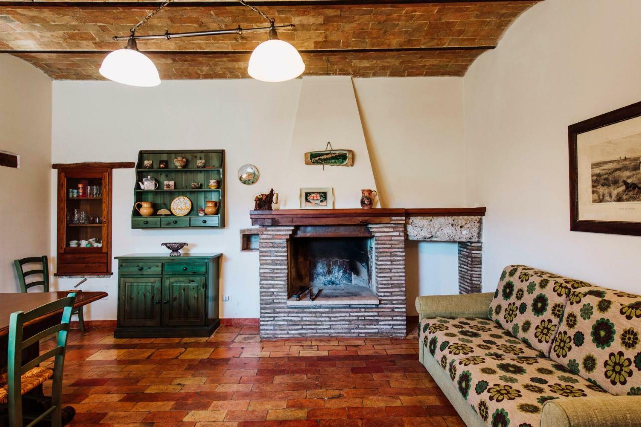 Casale Al Lago Con Piscina E Sauna Corbara  エクステリア 写真